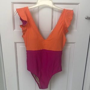 Summersalt ruffle backflip - size 6. Barely worn. Like new.